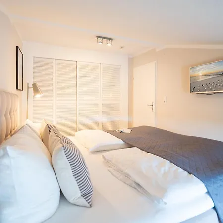 Appartement Albertine App 11 *